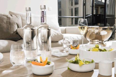 Coralba 0,25l mentes ásványvíz üvegben