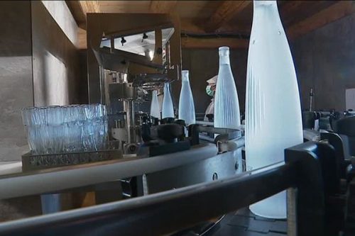 La Sasse 0,74l mentes forrásvíz üvegben