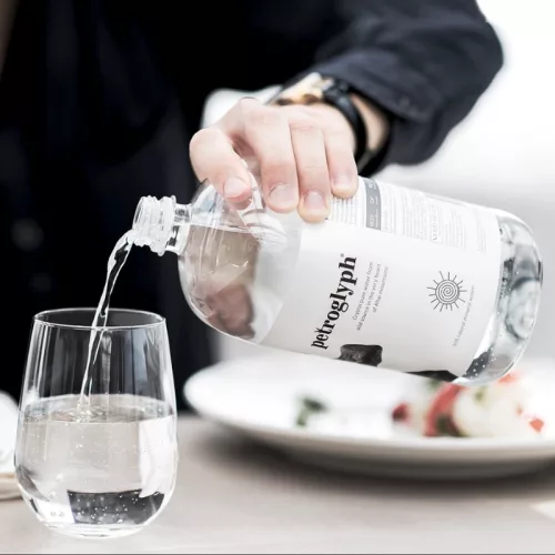 Petroglyph forrásvíz 315ml mentes üveg palackban