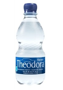 Theodora természetes dús ásványvíz 0,33l pet palackban
